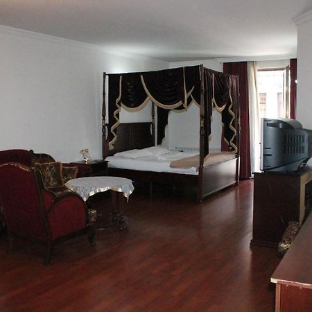 Hotel Ritsa Μπατούμι Εξωτερικό φωτογραφία